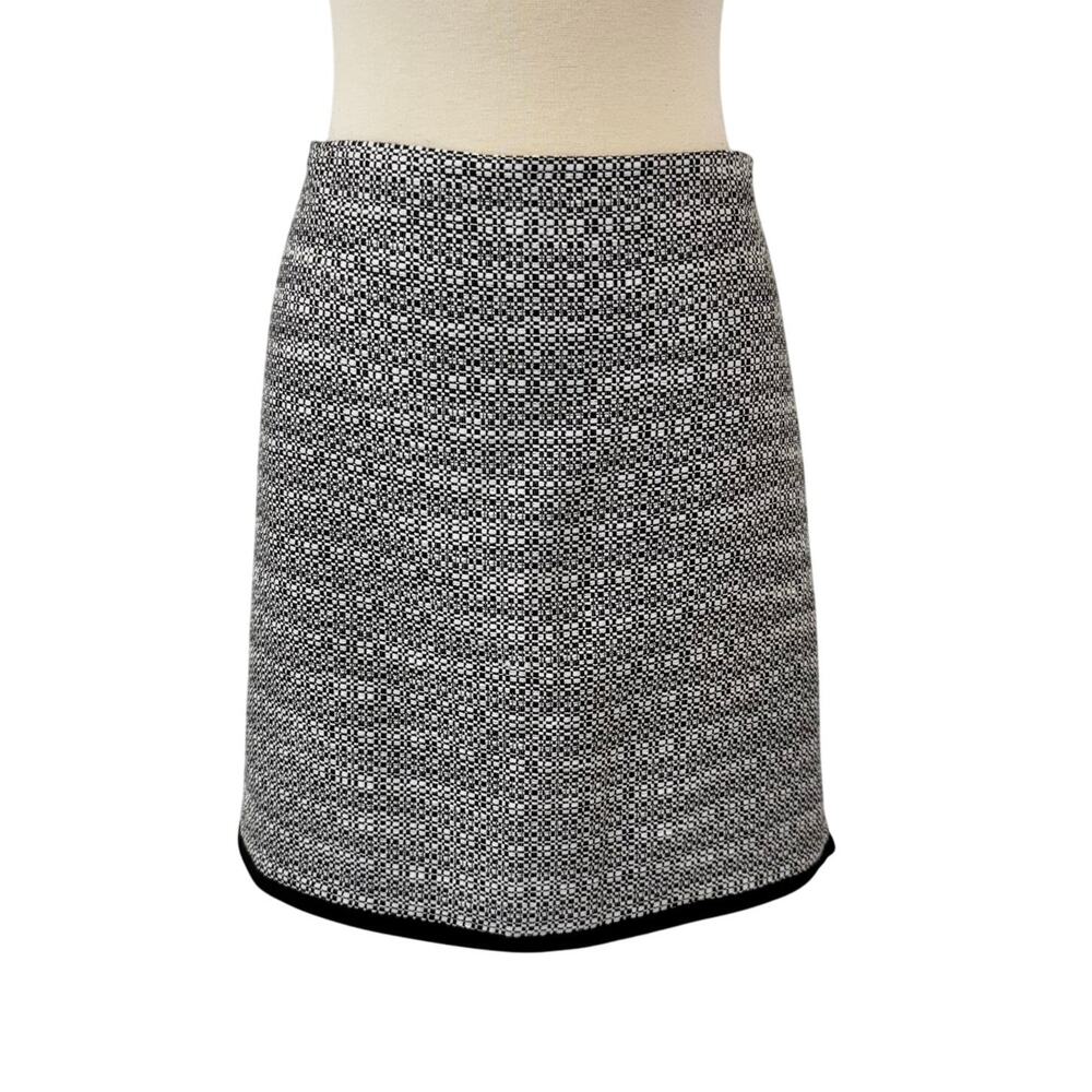 White House Black Market Tweed Boot Mini Skirt Black White Size 14P NWT